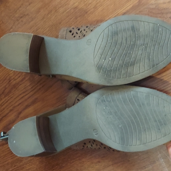 Xappeal perforated booties - Picture 2 of 4